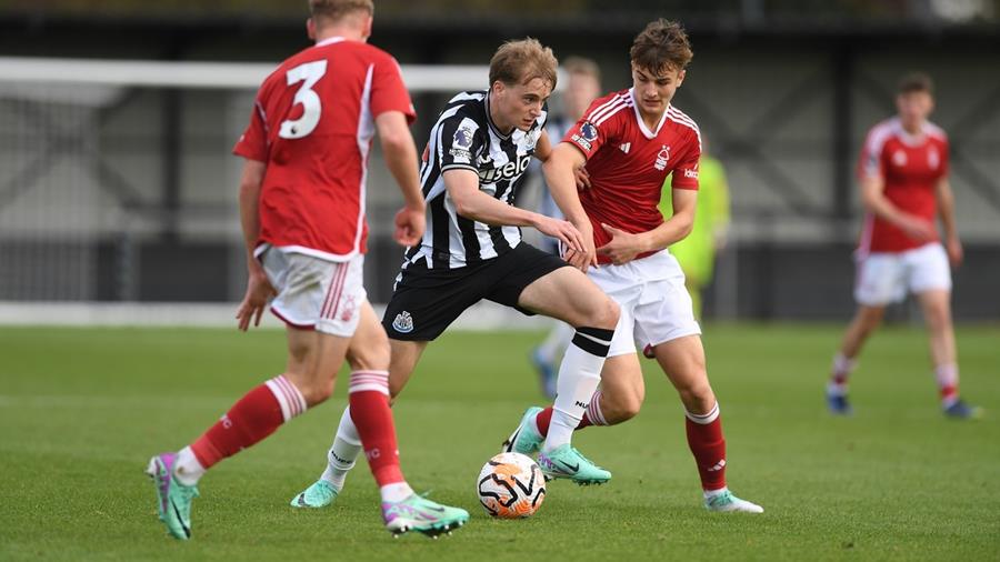 Hvilke lag slo gjennom og gikk videre til semifinalen i Champions League for mer enn 20 år siden?